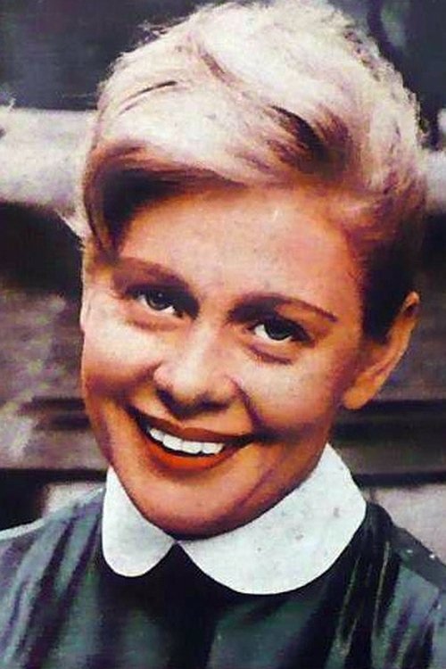 Denise Benoit as Yvette Guilbert