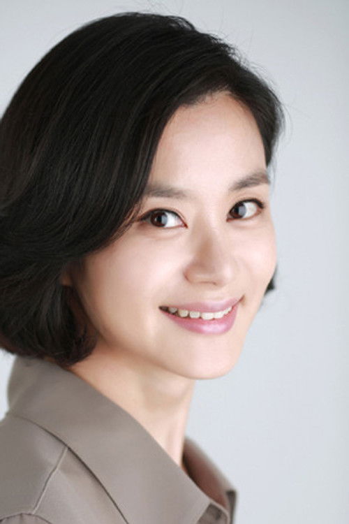 Yoon Ye-Ri as Yoo-ri