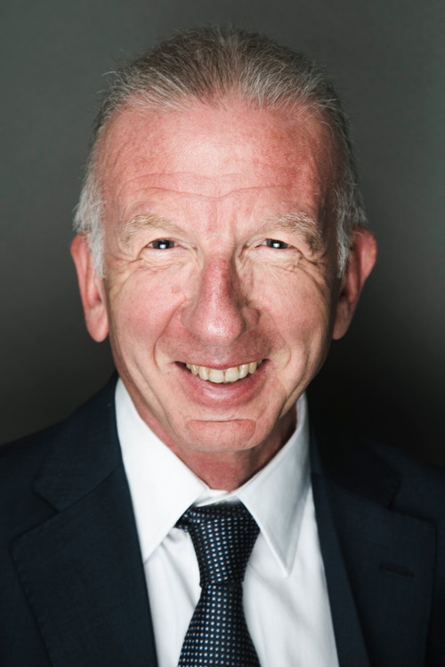 Mario Patanè as Notabile De Marinis