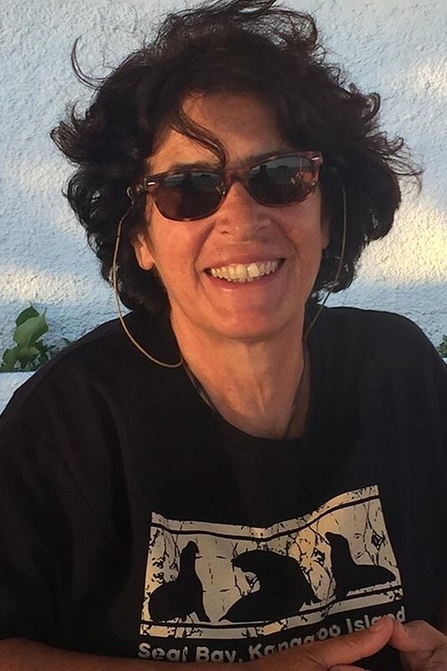 Tzeli Hadjidimitriou as Narrator