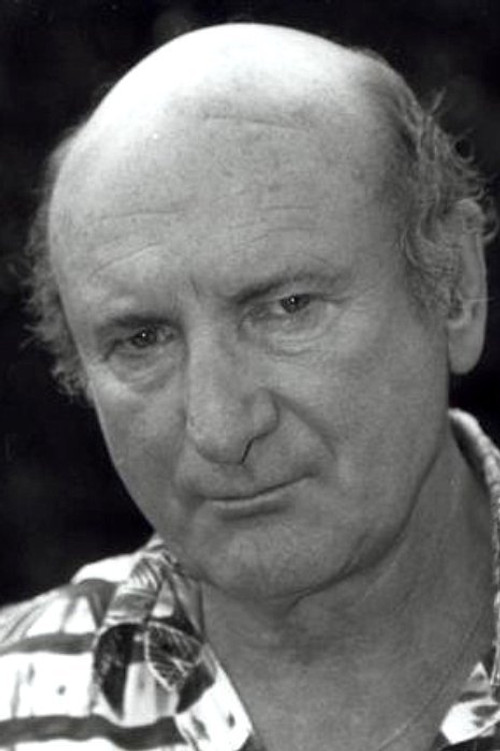 Jean-Pierre Bagot as Le père d'Alain Marécaux