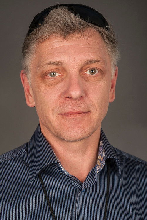 Indrek Tarand as Officer