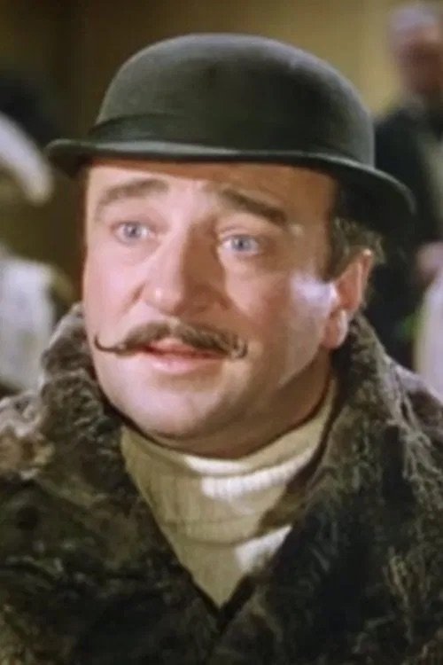 Reginald Beckwith as Reginald