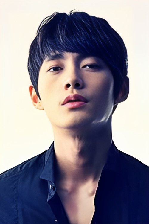 Ahn Sang-hoi as Ha-kyoon (하균)