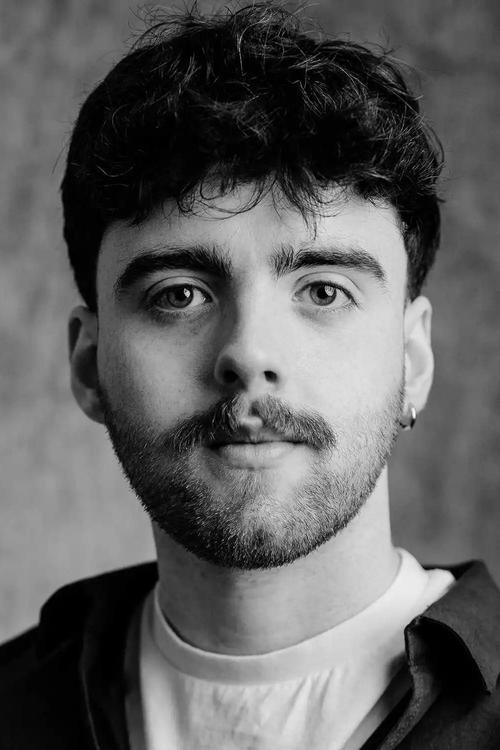 Ian O'Reilly as Pete