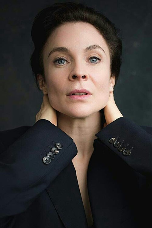 Kaisa Hammarlund as Dr. Inga Larsen