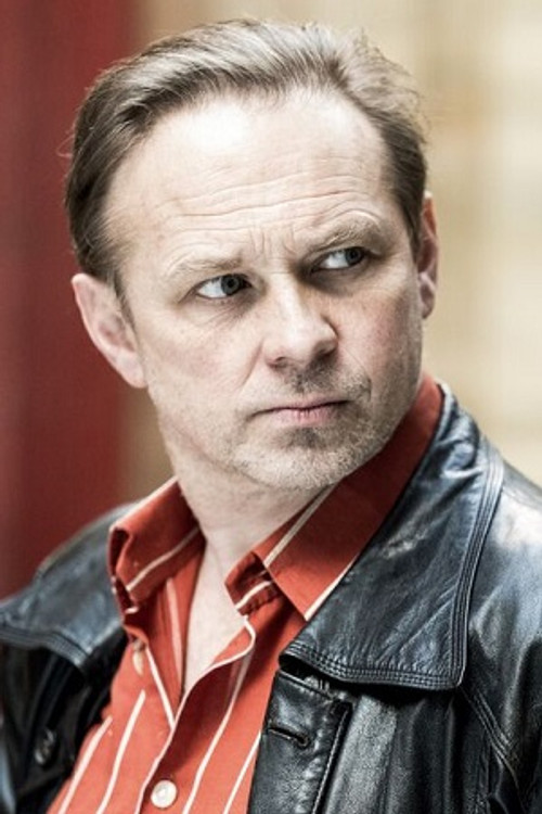 Konstantin Moreth as Leibarzt