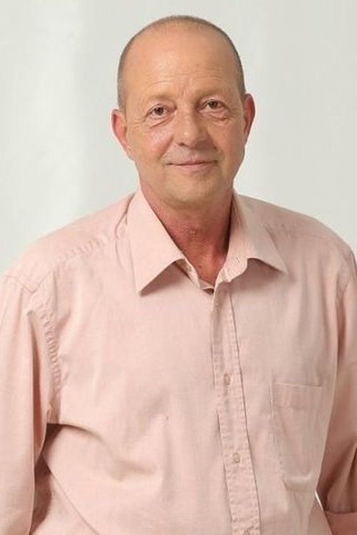 Marian Râlea as Vasile "Sile" Boască