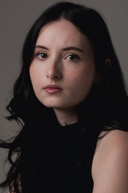 Luiza Quinteiro as Maya