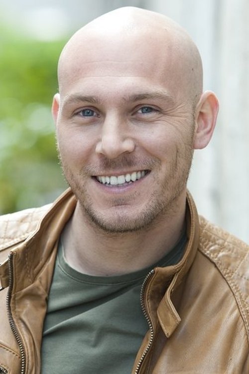 Grégory Gaule as Policier métro