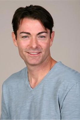 Michael O'Hare Wallace as John Miranti