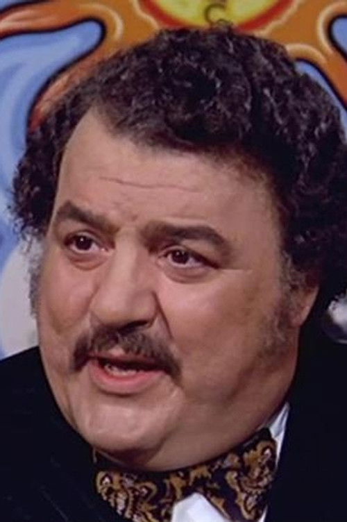 Edoardo Faieta as colonello Pecorella