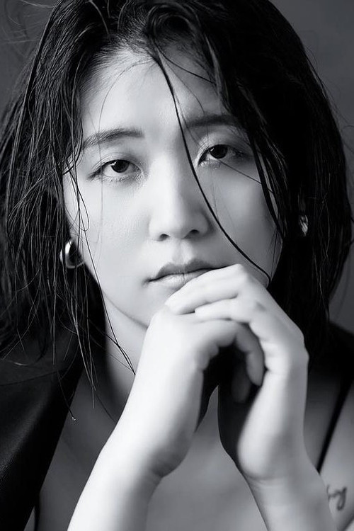 Liu Tian Jiao as Zhu Ying Tai