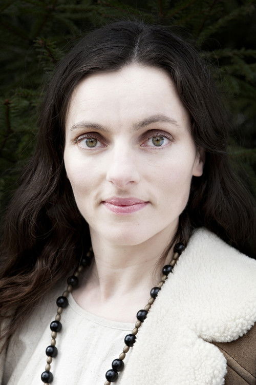 Maja Ratkje as Singer