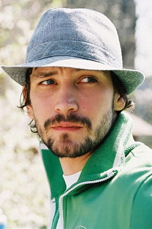 Vladimir Kristovskiy as Bremen Town musician