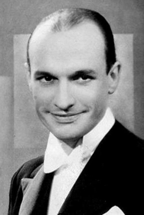 Roy Fox as Roy Fox and his band