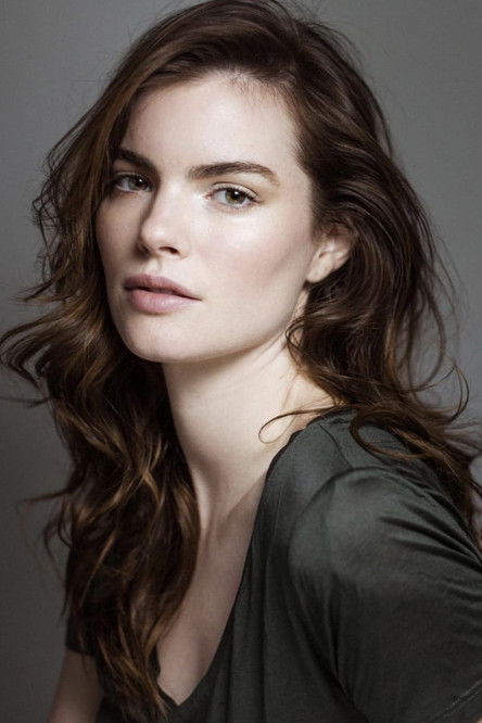 Kaley Ronayne as Maeve