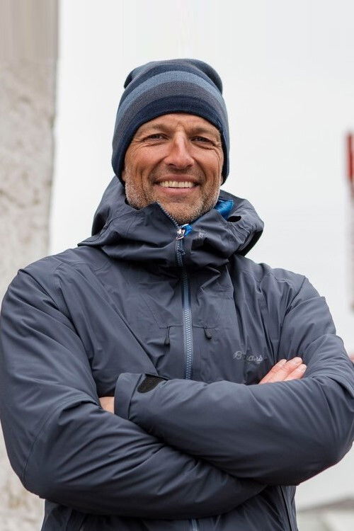 Tom Stiansen as Himself - Host