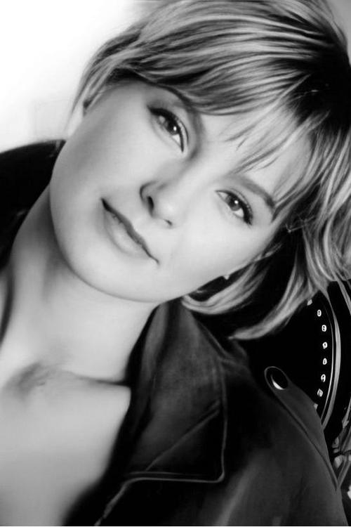 Kimberly Rowe as Teri Anderson