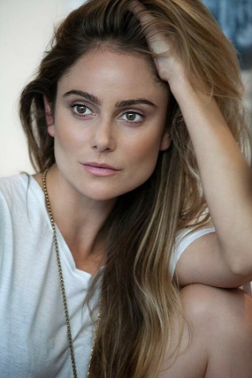 Amanda Brooks as Sarah