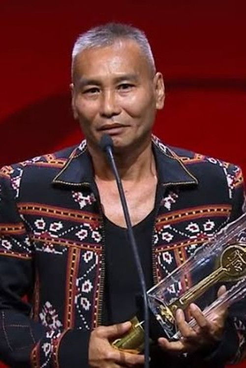 Jeremias Nyangoen as Vacuum Cleaner Salesman