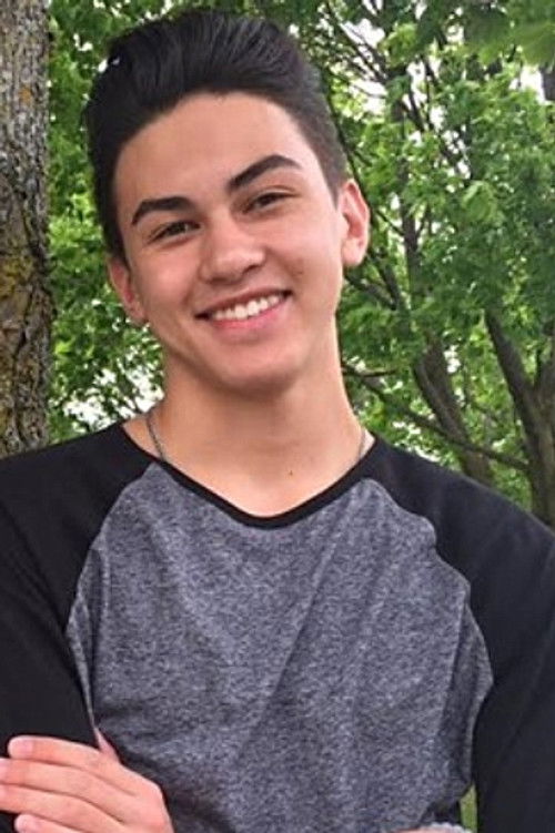 Jesse Adam Lowell as Ian