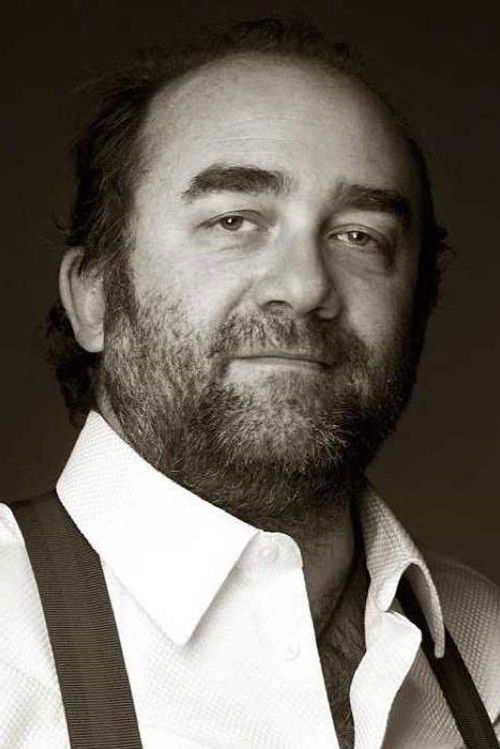 Giuseppe Cantore as Peppe