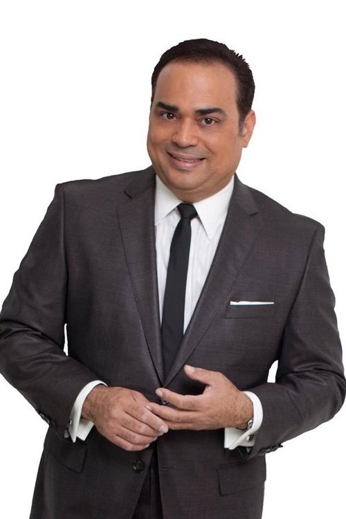 Gilberto Santa Rosa as Party singer