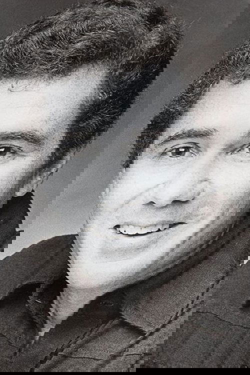 Dan Ferrone as Augie