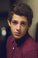 Lilian Dugois as Simon