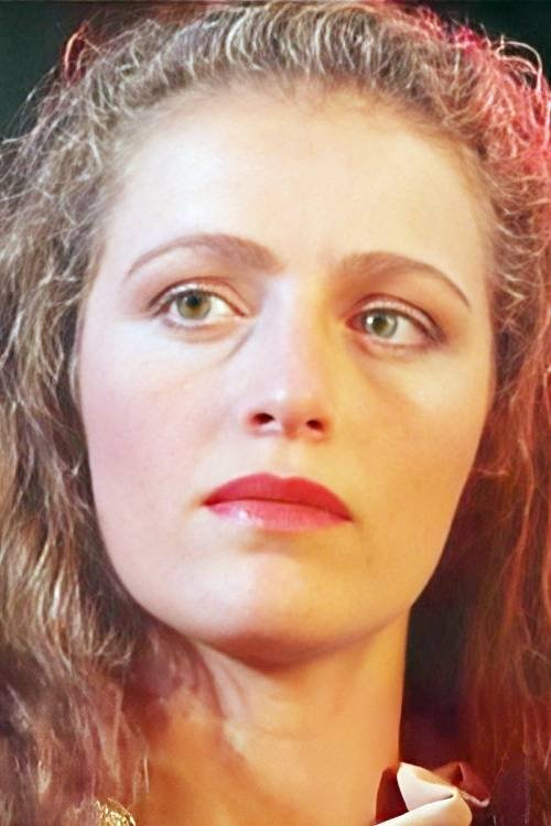 Nadine Hartstein as Deeja