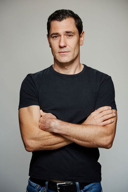 Timothy Kersten as Lyle