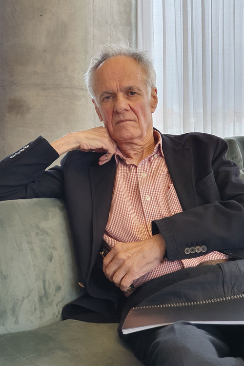 Fernando Vallejo as Nemesio