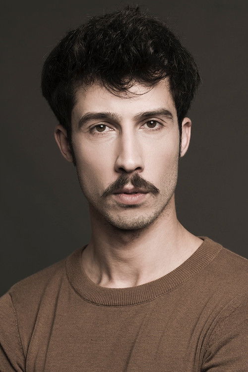 Miguel Cunha as Fábio