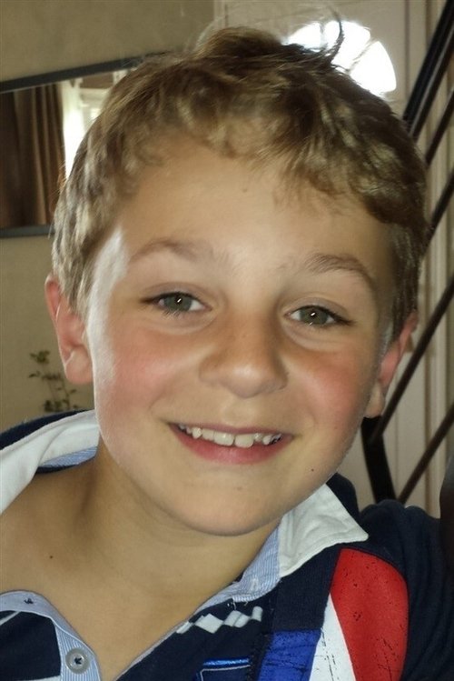 Néo Rouleau as Tomi as a child