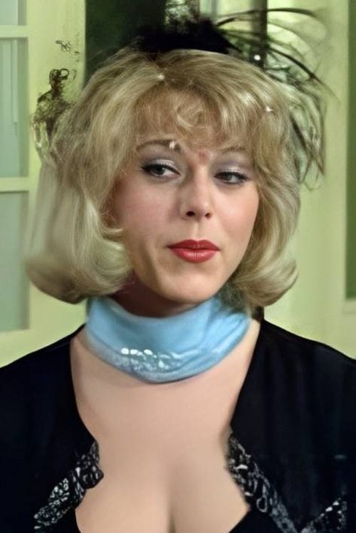 Cia Löwgren as Annika