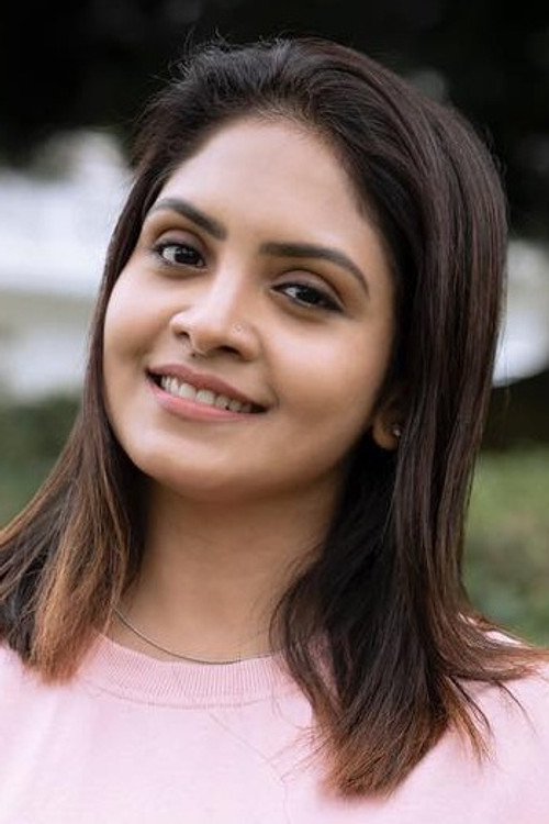 Gayatri Arun as Seena