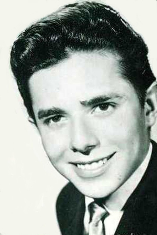 Enrique Guzmán as Tony