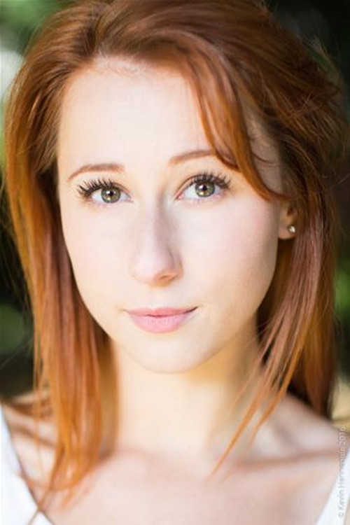 Elinor Machen-Fortune as Eve Lyndsay