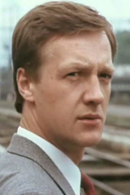 Anatoli Lukyanenko as пилот вертолёта лейтенант Грейс