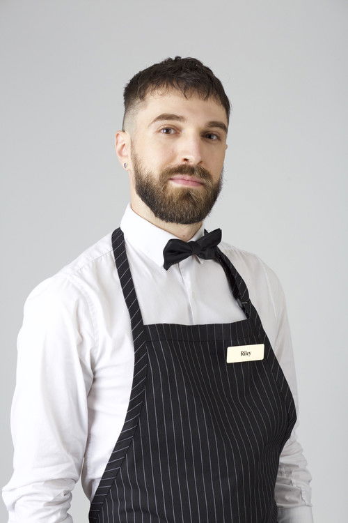 Jean-Michel Cliche as Riley