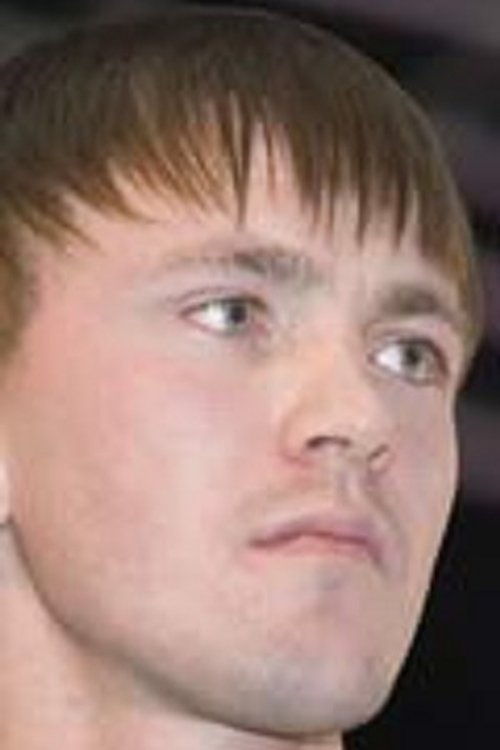 Anton Morozenko as полицейский