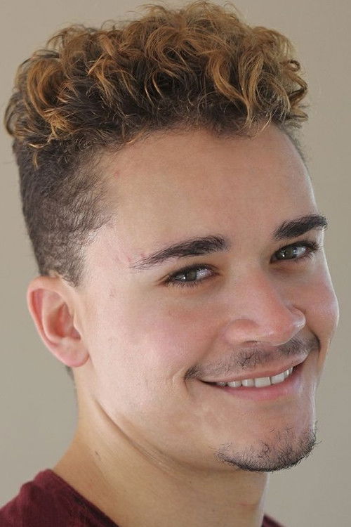 Erick Santos as Homem