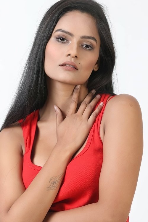 Preeti Goswami as Kaaya