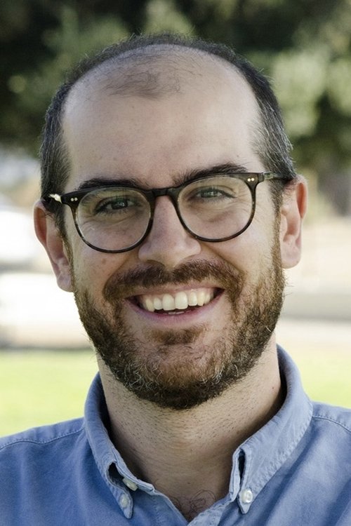 Peter Browngardt as Bully / Roofer Joe (voice)