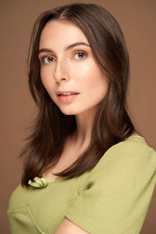 Hunter Holmes as Lola