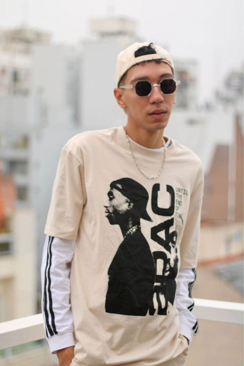 Caio Arruda as Caio Arruda/ Bill