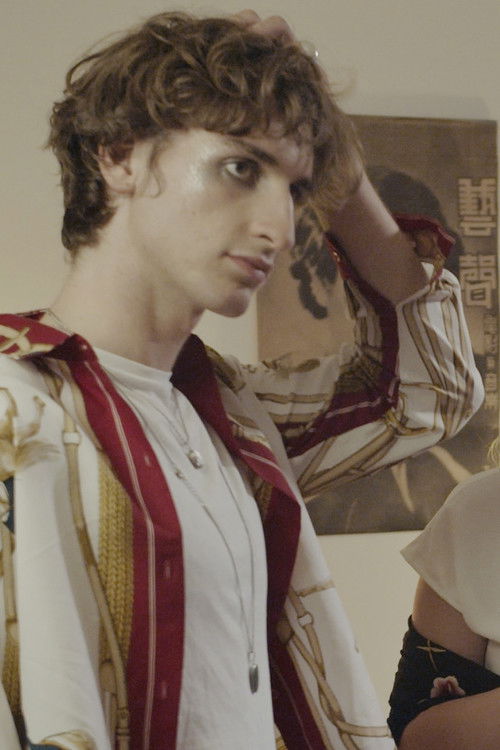 Tom Simon as Léopold