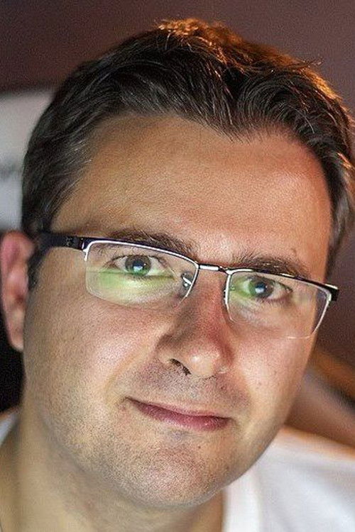 Benjamin Masnieres as Heimdäl