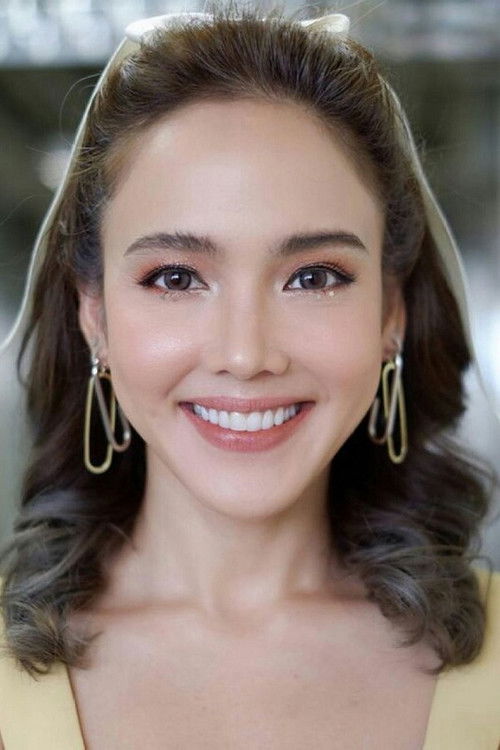 Chonticha Nuamsukon as Ying